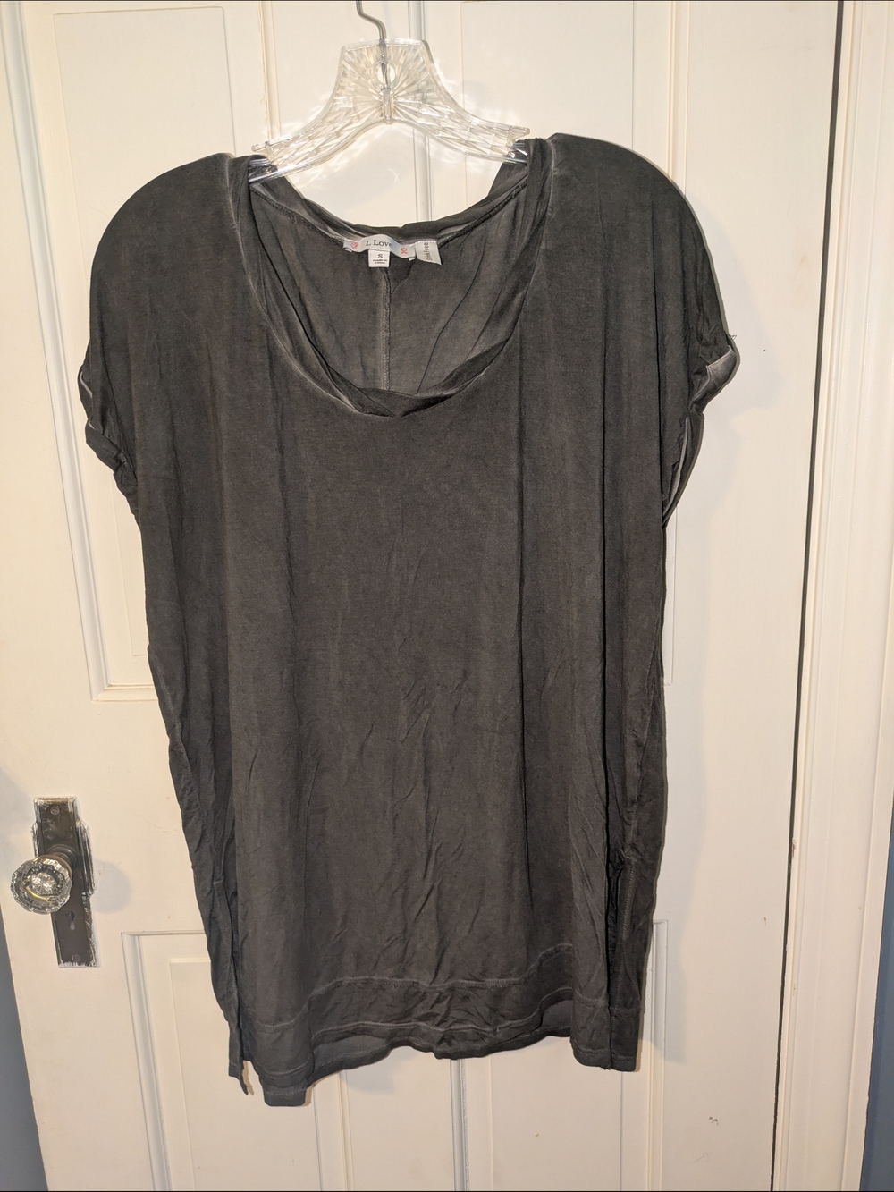 Love Scoop Neck Washed Gray Short Sleeve Tee